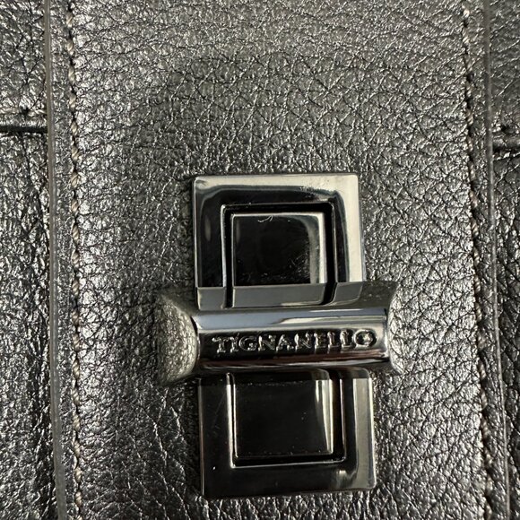 Tignanello silver pebble leather multi compartment crossbody purse satin lining - Picture 3 of 11